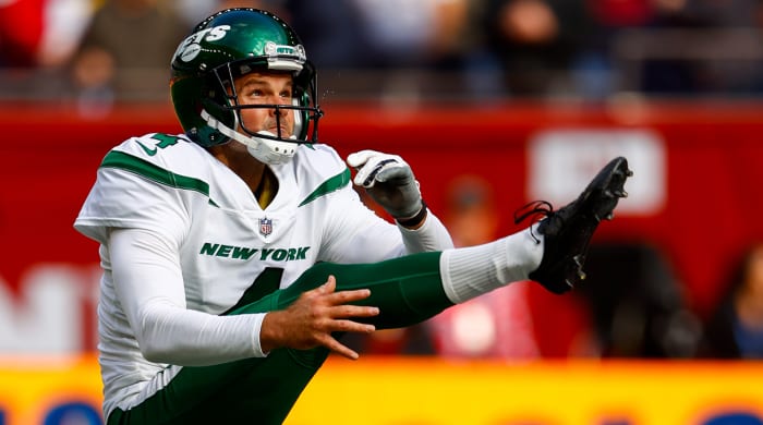 New York Jets punter Thomas Morstead